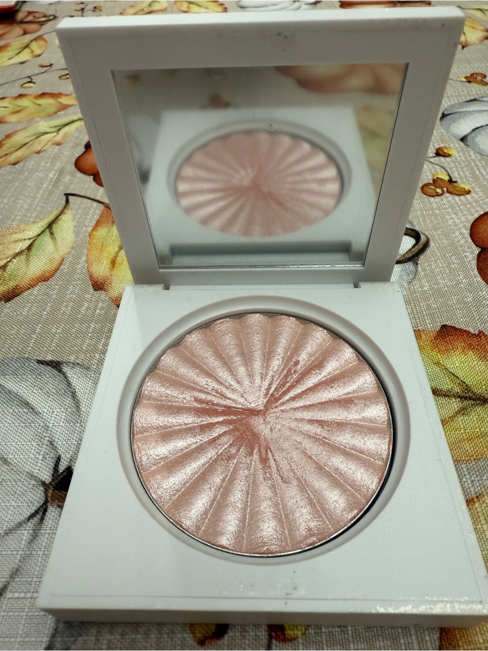 Pillow talk ofra highlighter